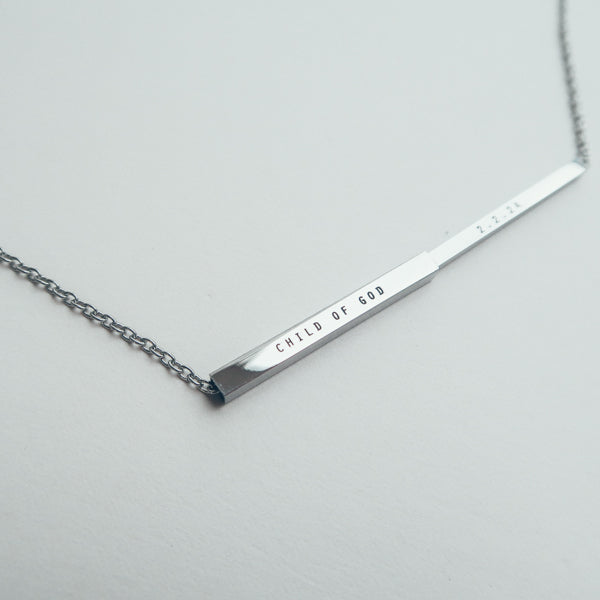 J&Co Foundry personalised bar necklace product detail.