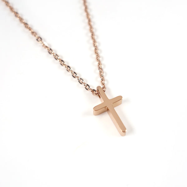 At The Cross V4 gold-plated 925 silver Christian necklace.