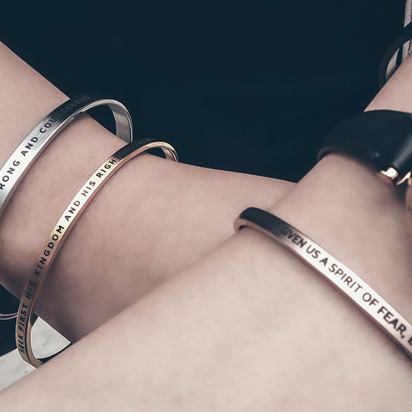 Personalised metal verse bands for couples
