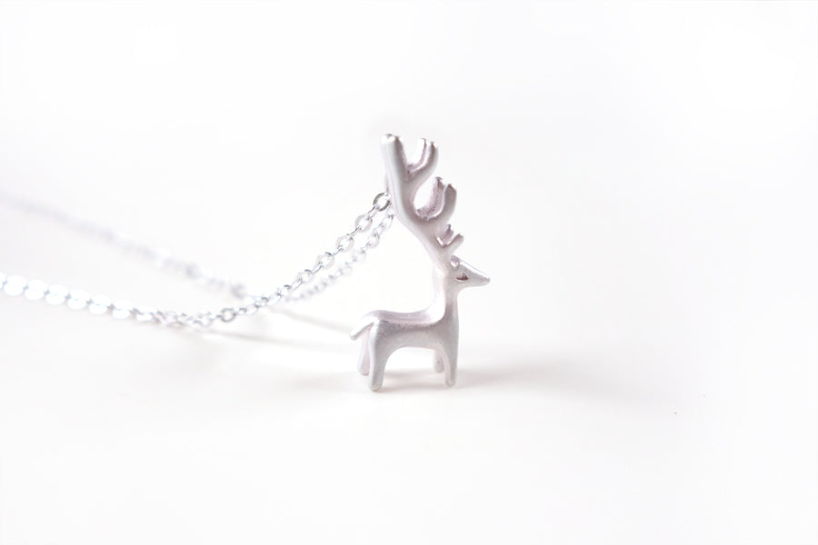 Beautiful cute deer pendant 