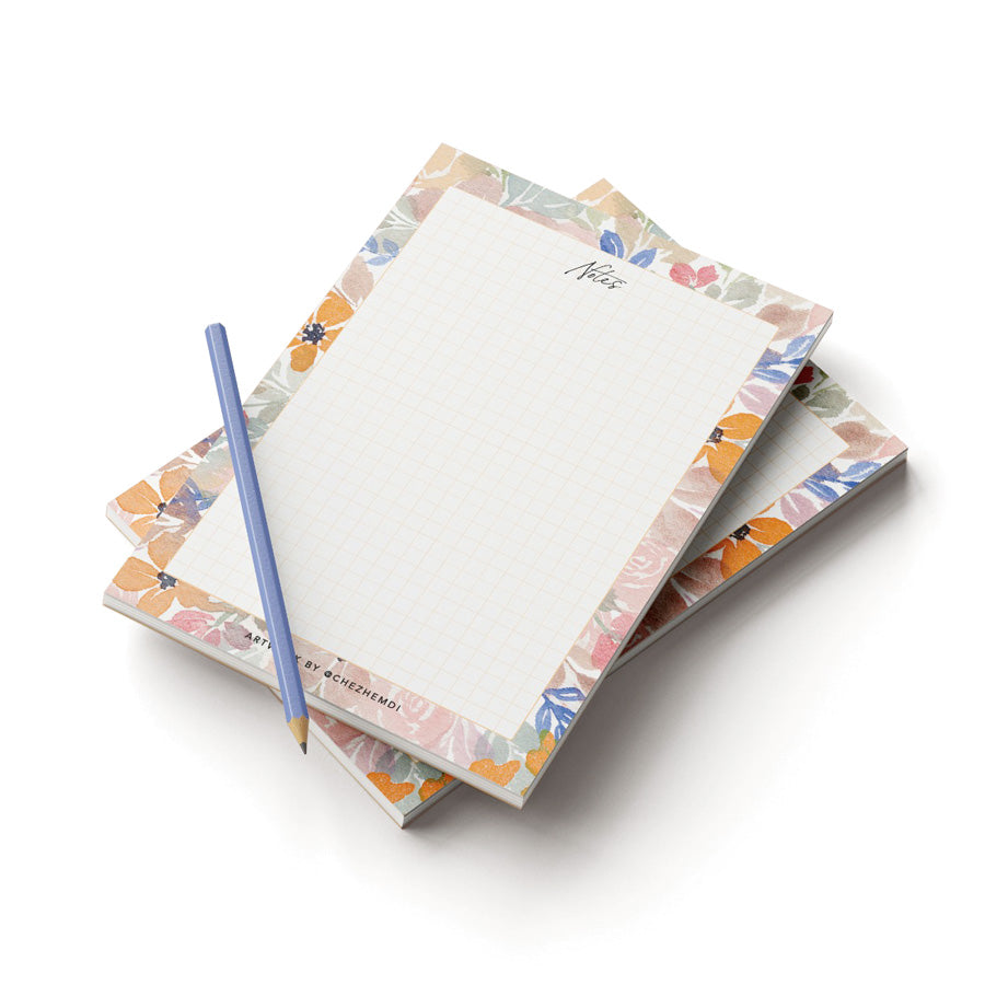 Blooming Guide Notepad: 50 easy-to-tear pages, adorned with floral elegance and pen