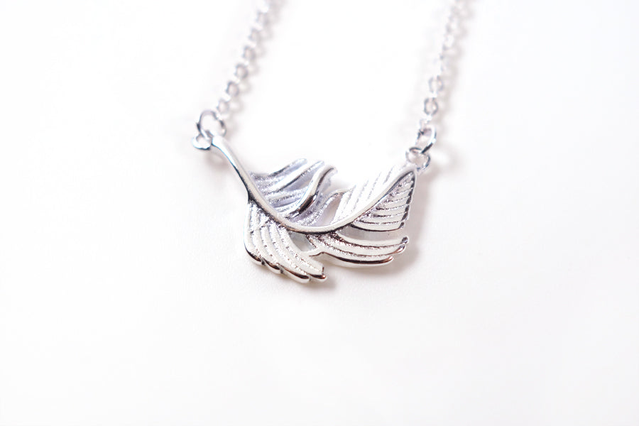 Stainless steel feather pendant will not decay with time and will continue to make its wearer feel special 
